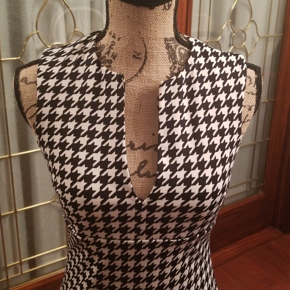 Kardashian Kollectoo dress - Picture 2 of 4